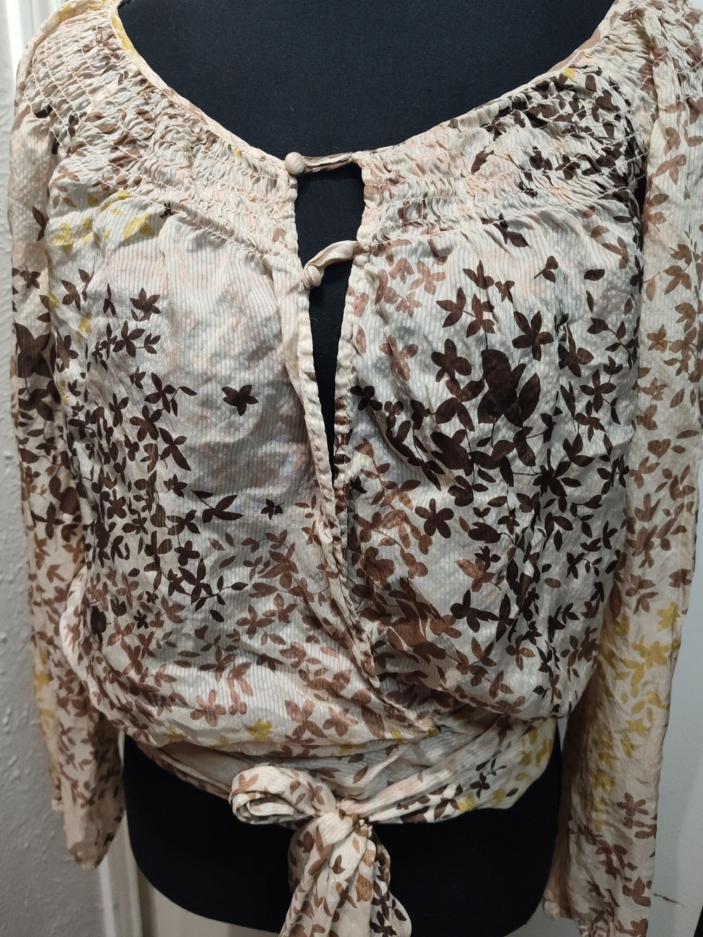 BCBGMaxAzria Cream Floral Tie-Front Blouse